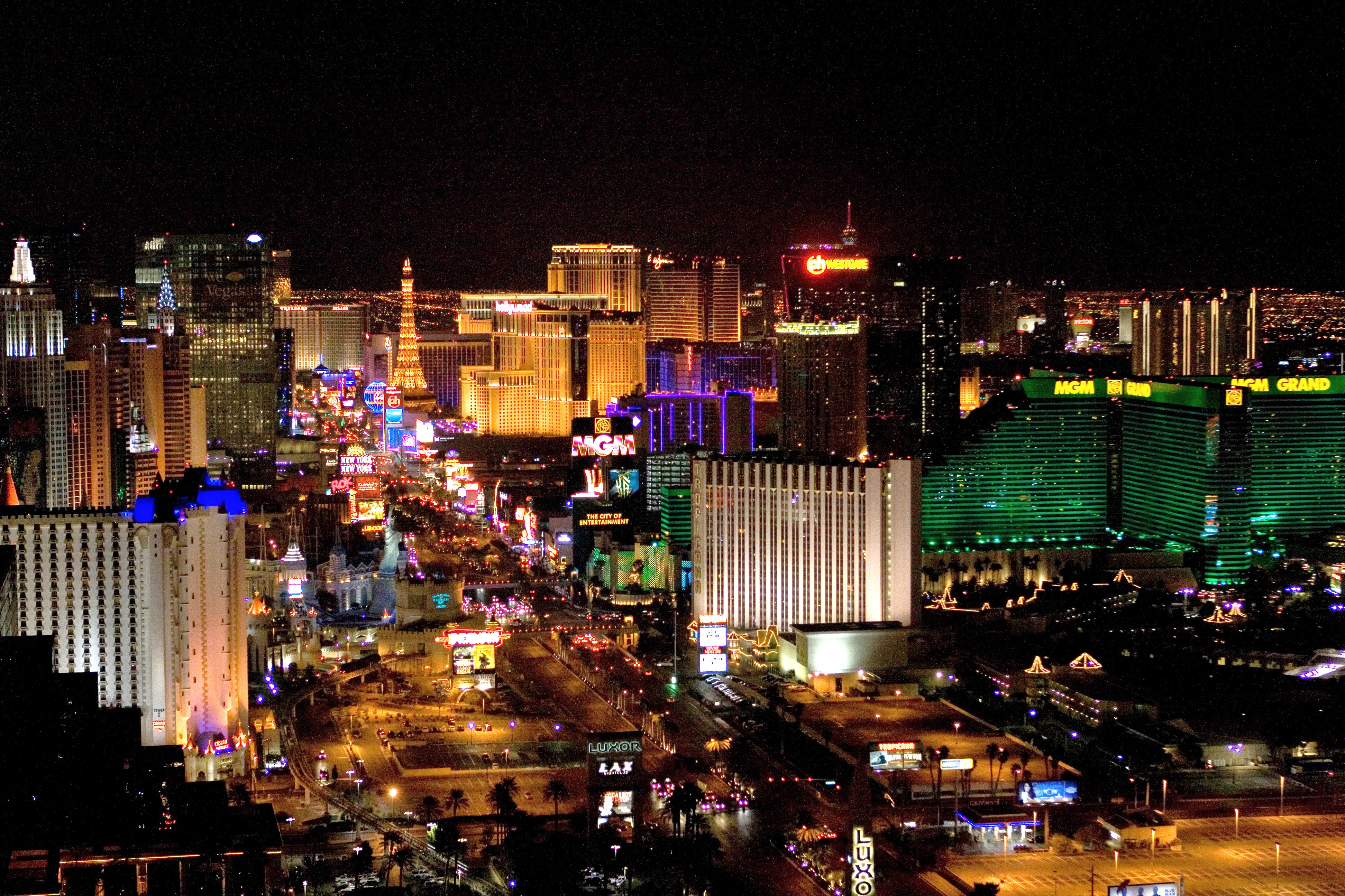 Glimmering lights on the Las Vegas strip
