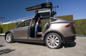 Gull winged Model X makes accessing narrow spaces a breeze 